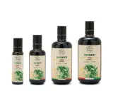 Quattro bottiglie di olio EVO, olio extra vergine di oliva italiano, di diverse dimensioni. Il marchio è "Evo del Borgo".
